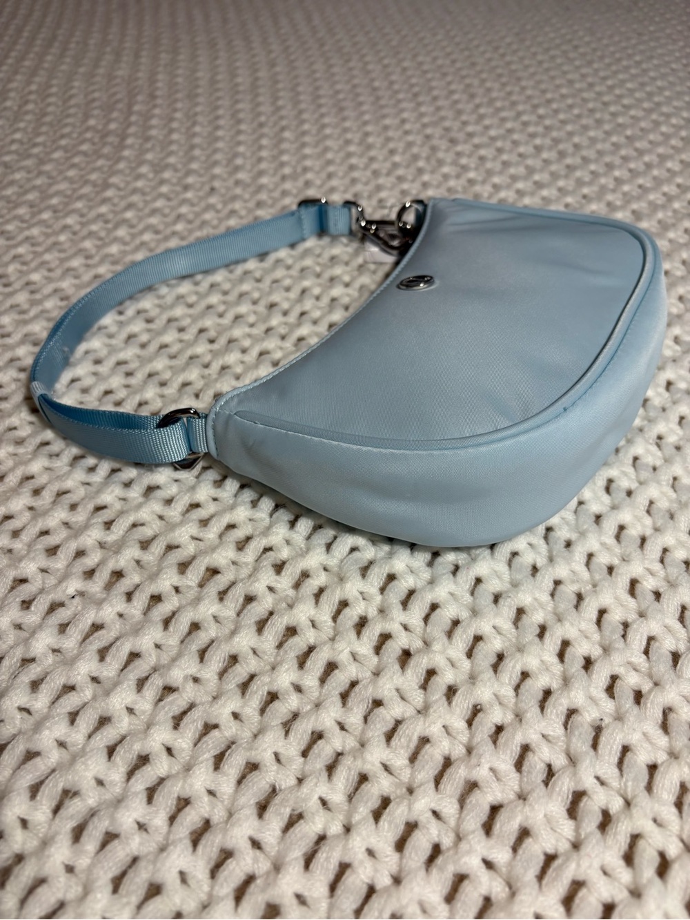 NWT lululemon foam cloud city essentials mini shoulder bag 1L - Picture 7 of 11